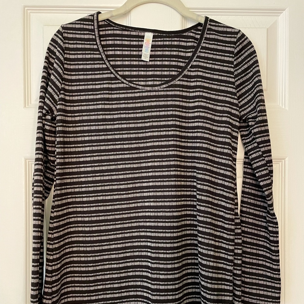 Black and gray ribbed Lularoe Lynnae